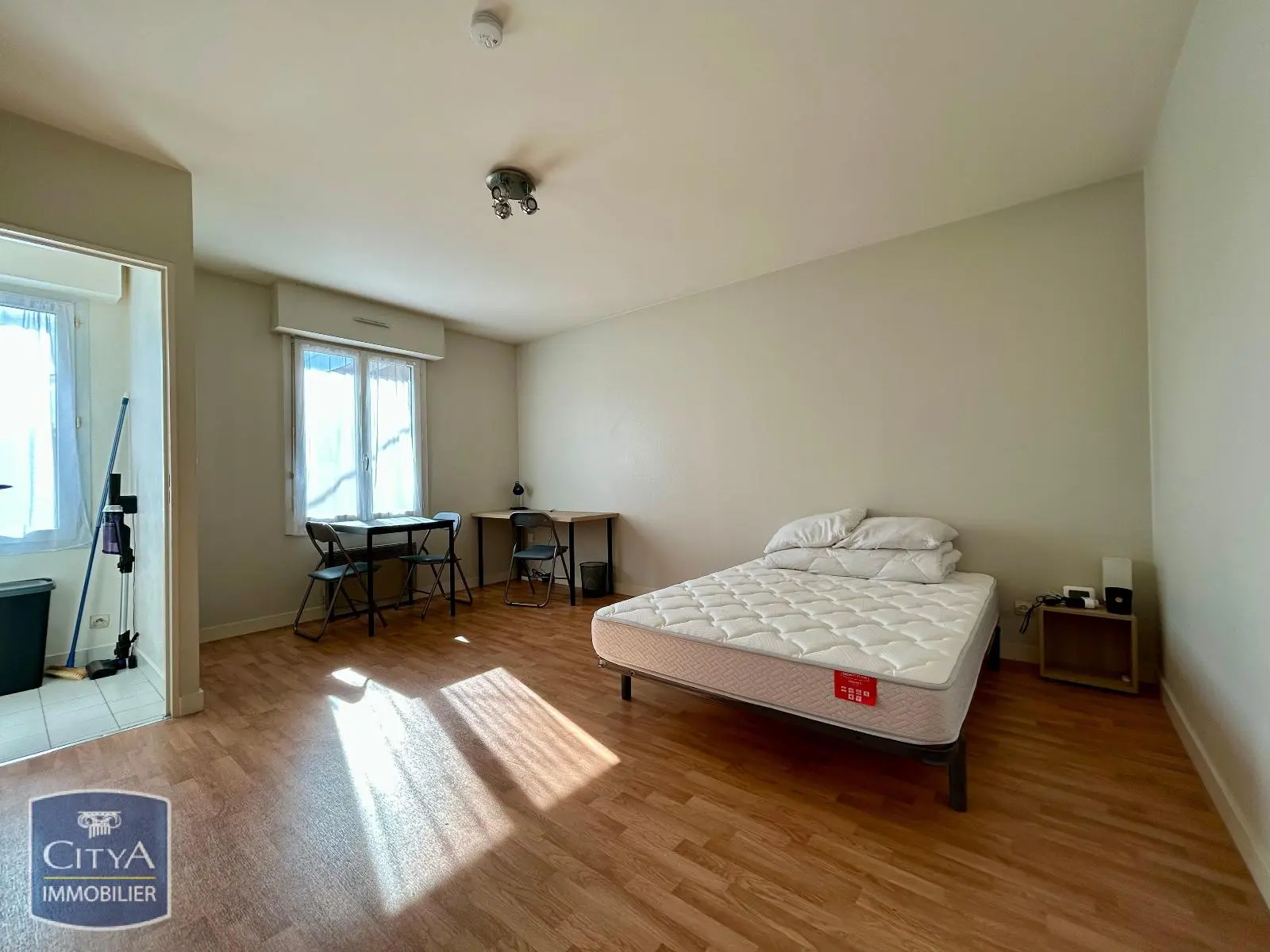 Photo 2 Appartement 1 pièce 24.85m²