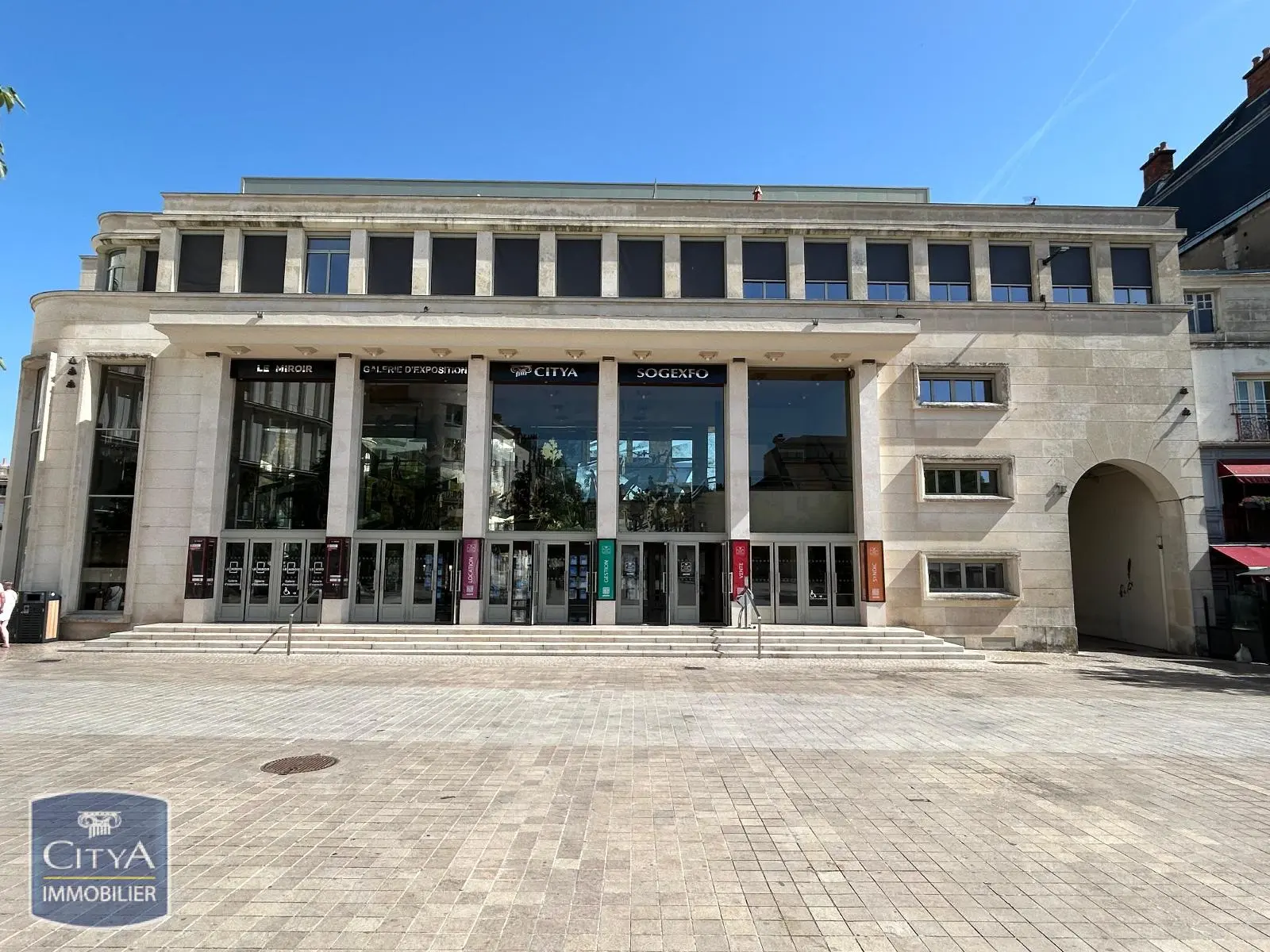 Photo 1 Local Commercial 318m²