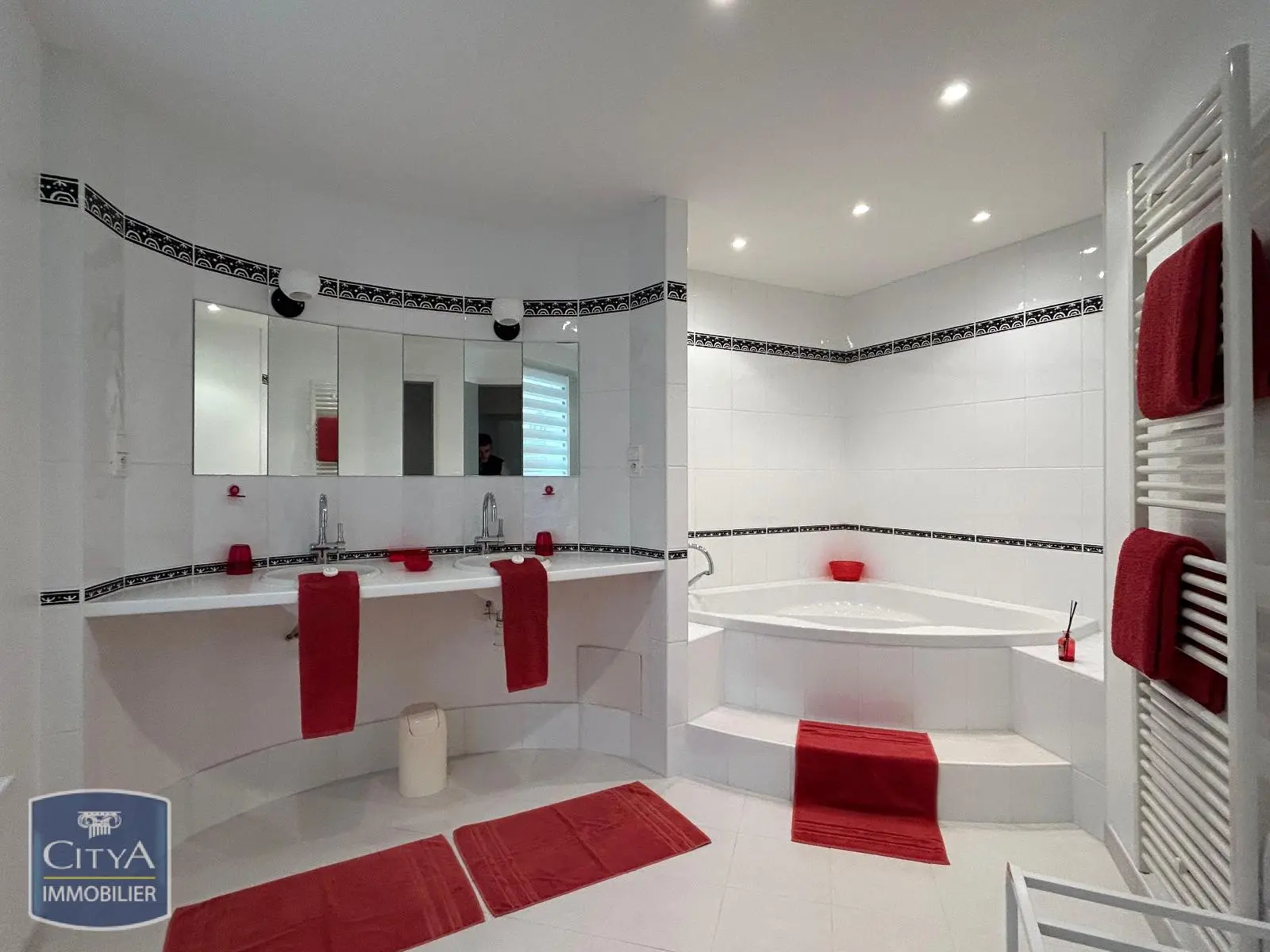 Photo 15 Maison 4 pièces 183m²