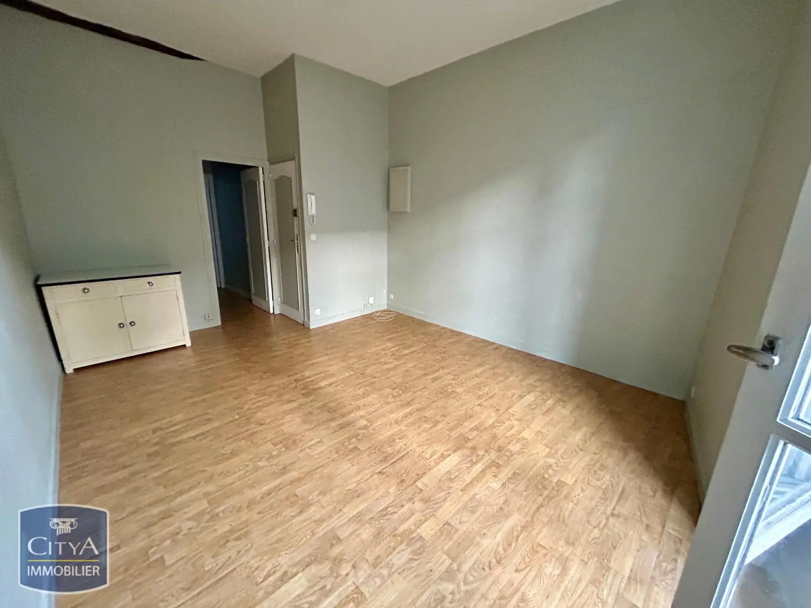 Photo 1 Appartement 1 pièce 25.12m²