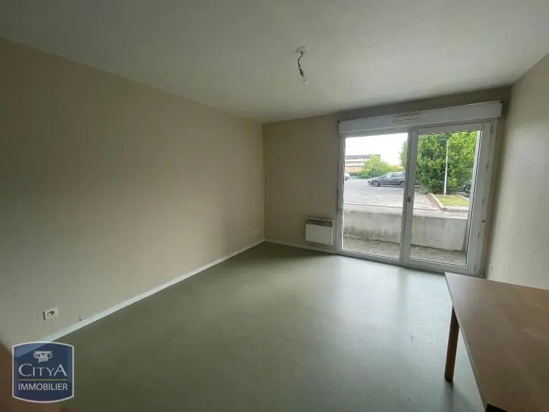 Photo 1 Appartement 1 pièce 23.5m²