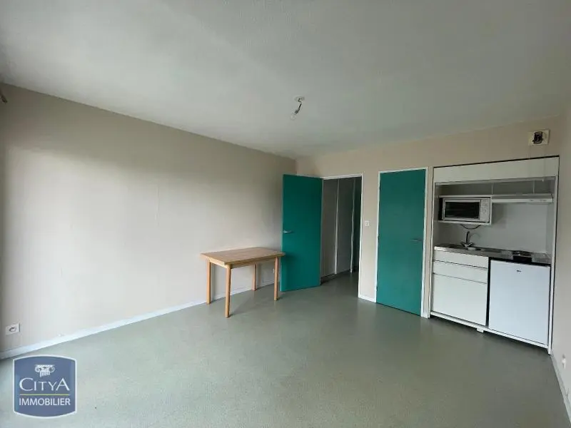 Photo 2 Appartement 1 pièce 23.5m²