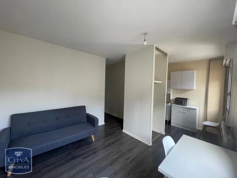 Photo 1 Appartement 1 pièce 23.57m²