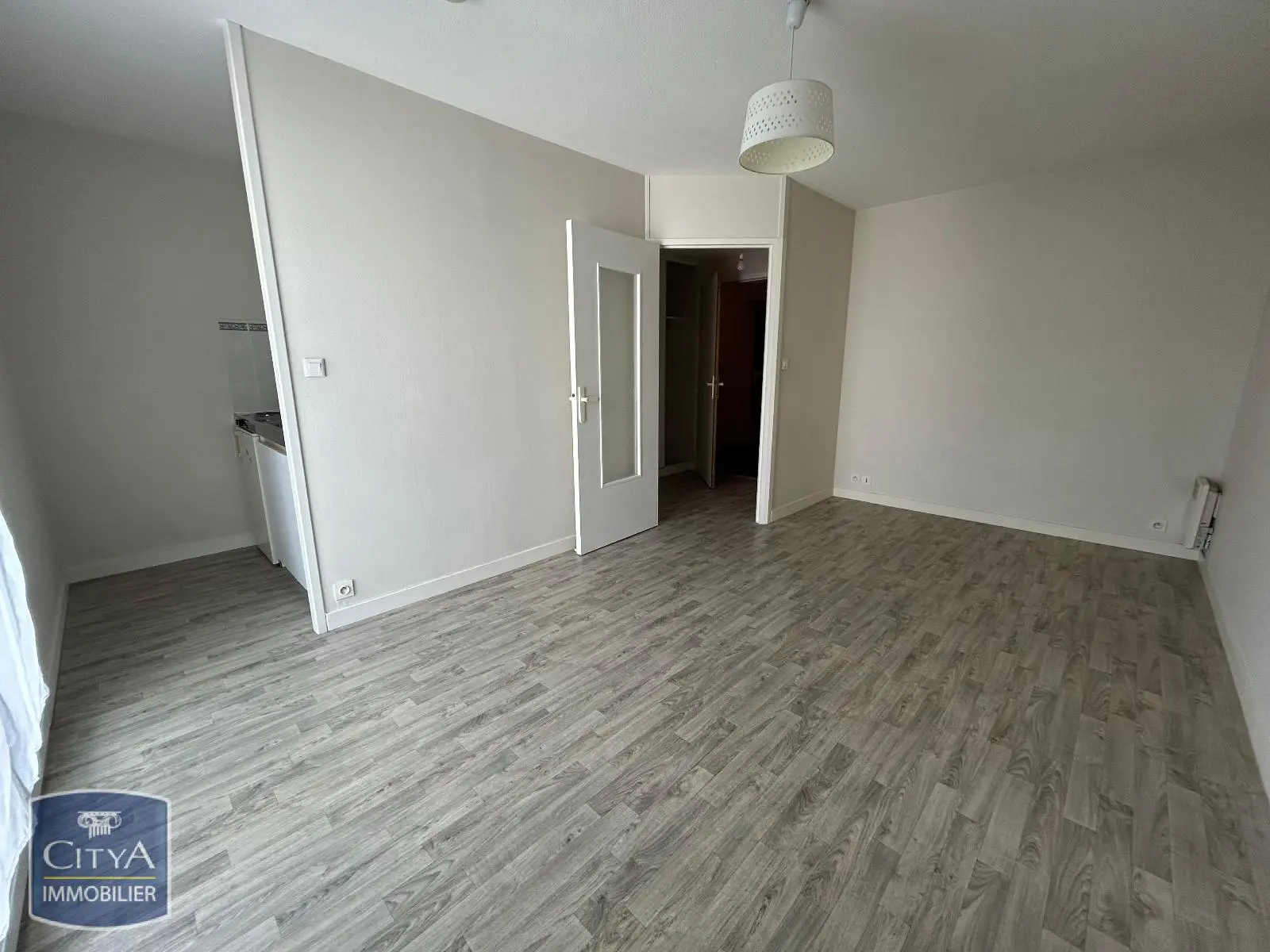 Photo 2 Appartement 1 pièce 22.44m²