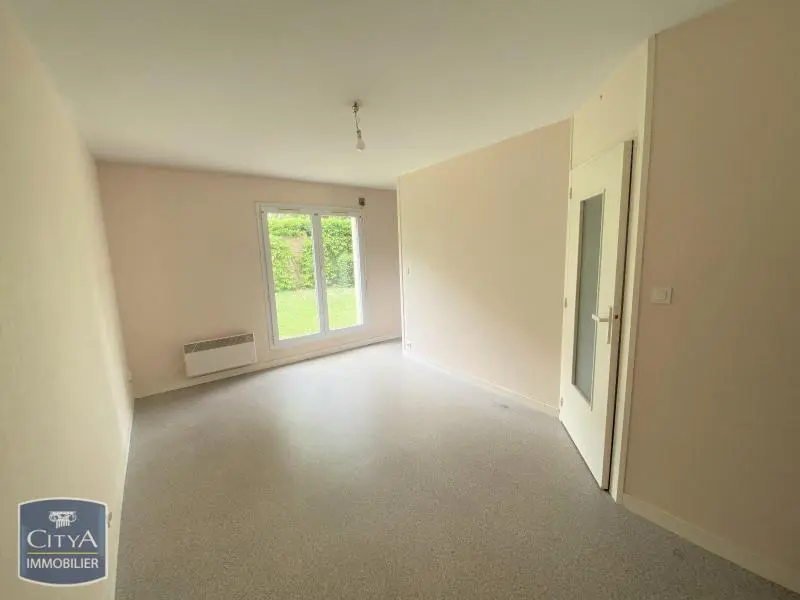 Photo 1 Appartement 1 pièce 22.98m²