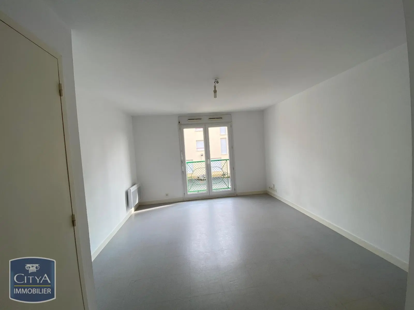 Photo 1 Appartement 1 pièce 21.96m²