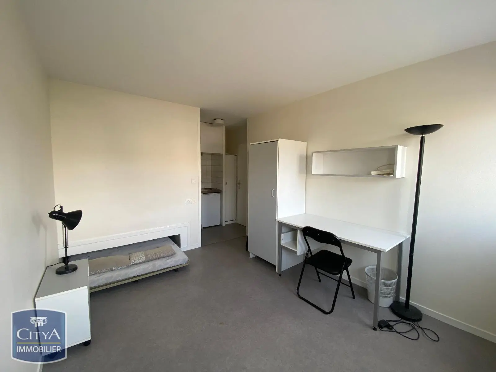 Photo 1 Appartement 1 pièce 16.61m²