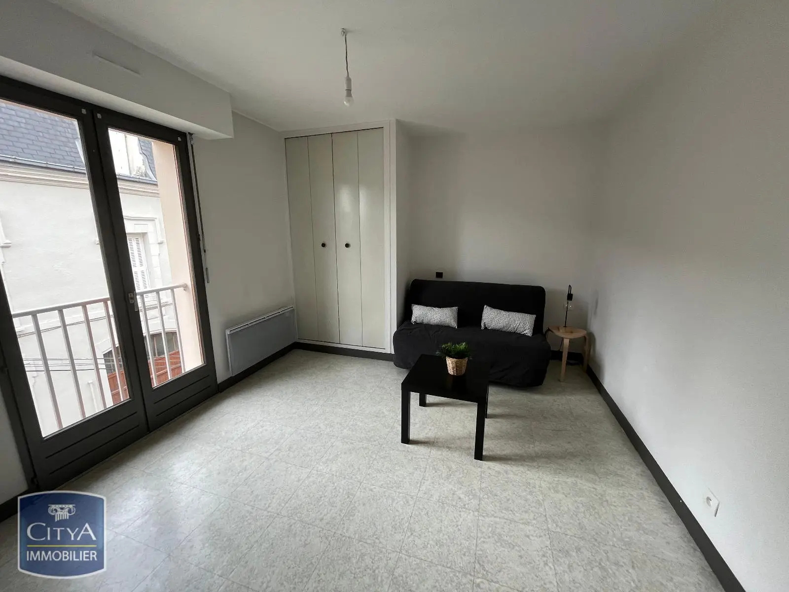 Photo 2 Appartement 1 pièce 25.64m²