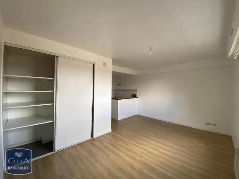 Photo 2 Appartement 1 pièce 26.28m²