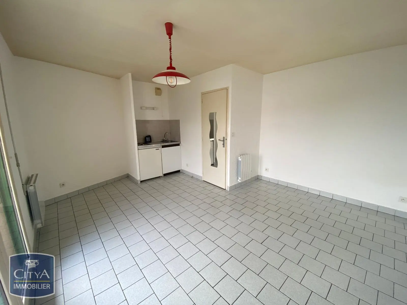 Photo 1 Appartement 1 pièce 24.34m²