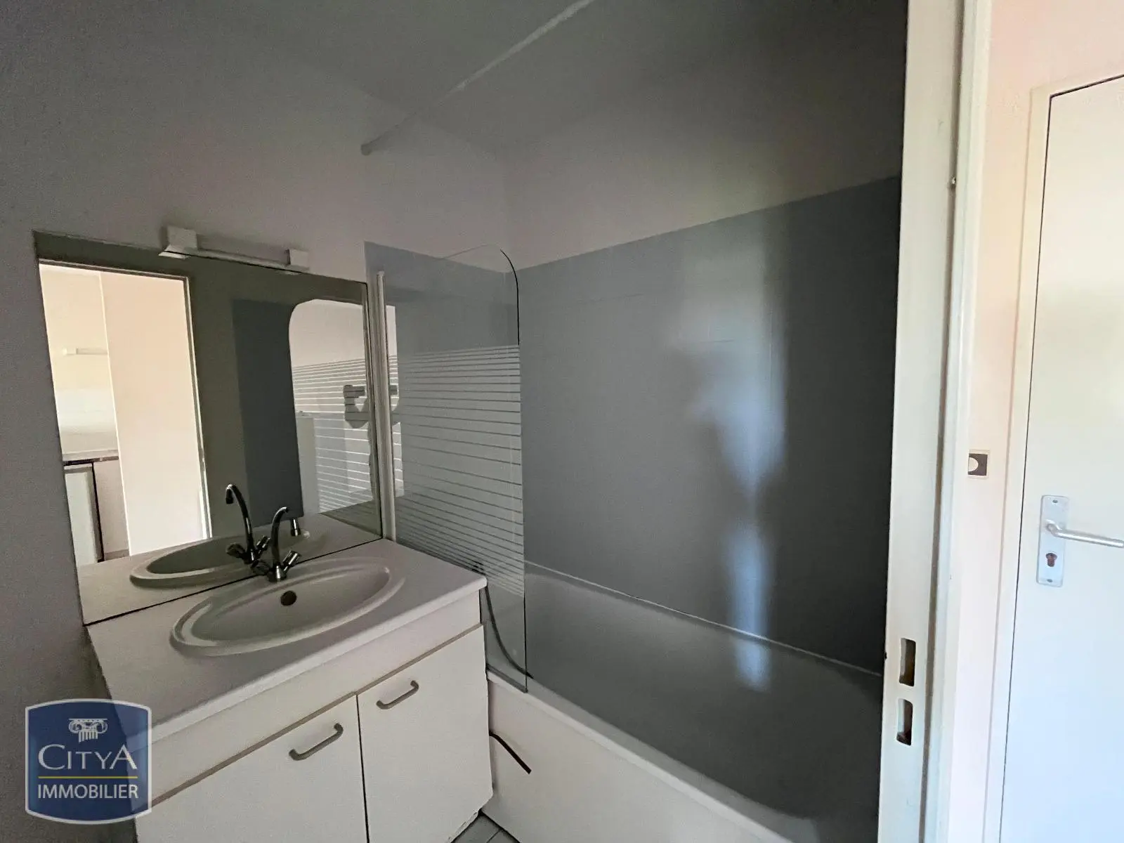 Photo 4 Appartement 1 pièce 25.56m²