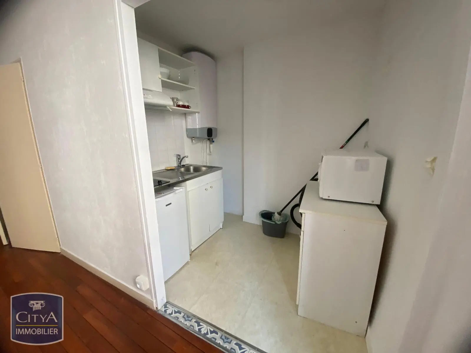 Photo 2 Appartement 1 pièce 23.52m²
