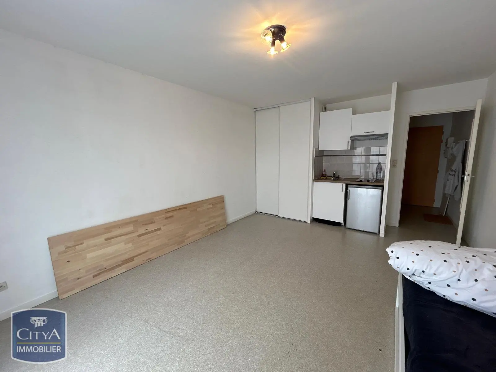 Photo 2 Appartement 1 pièce 25.79m²