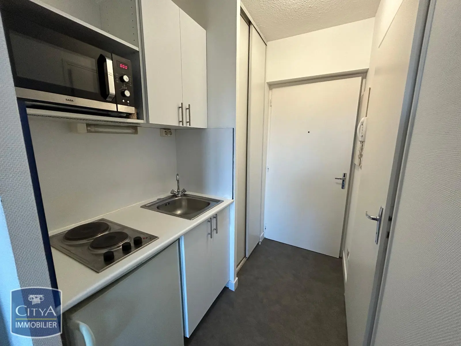 Photo 3 Appartement 1 pièce 17.74m²