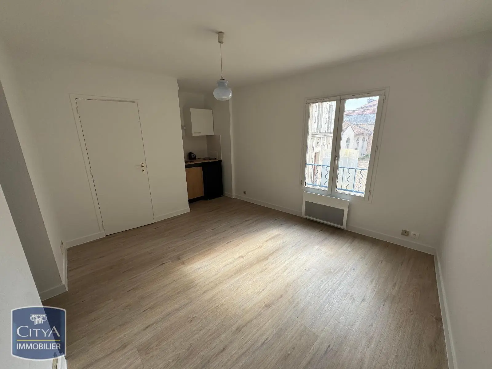 Photo 2 Appartement 1 pièce 22.93m²