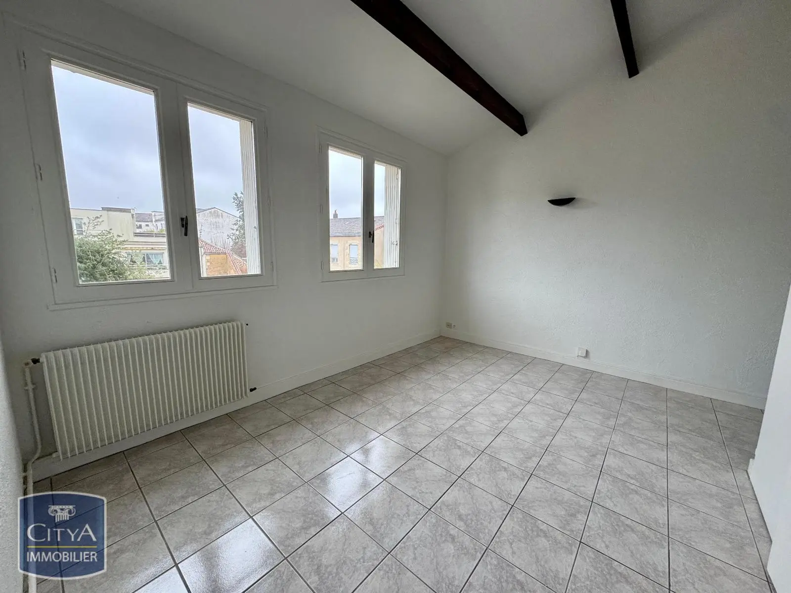 Photo 1 Appartement 1 pièce 27m²