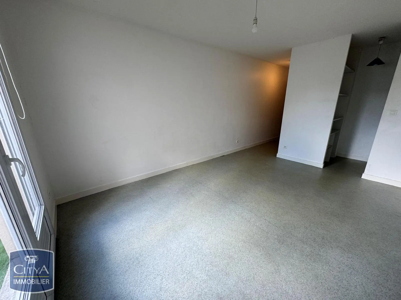 Photo 1 Appartement 1 pièce 22.2m²