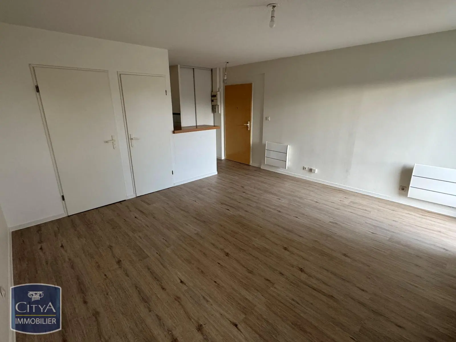 Photo 2 Appartement 1 pièce 29.8m²