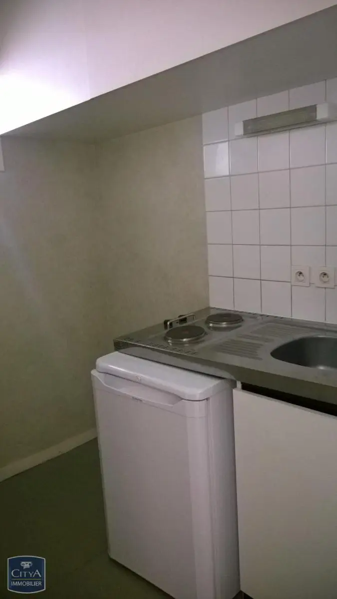 Photo 1 Appartement 1 pièce 18.83m²