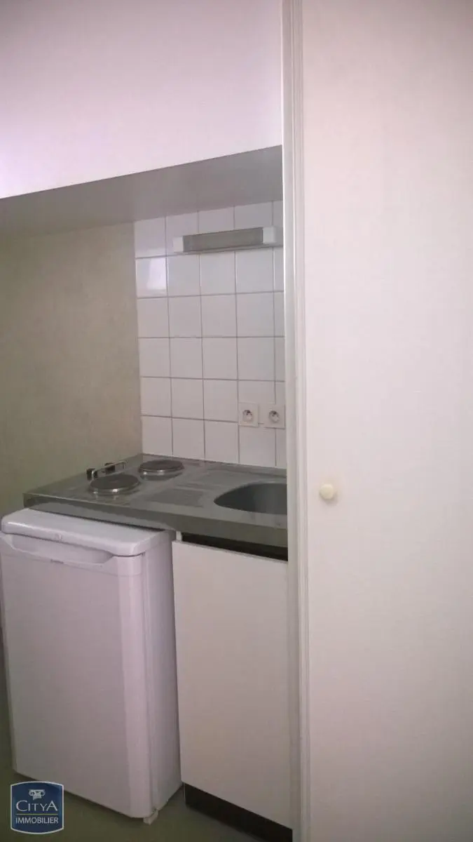 Photo 2 Appartement 1 pièce 18.83m²