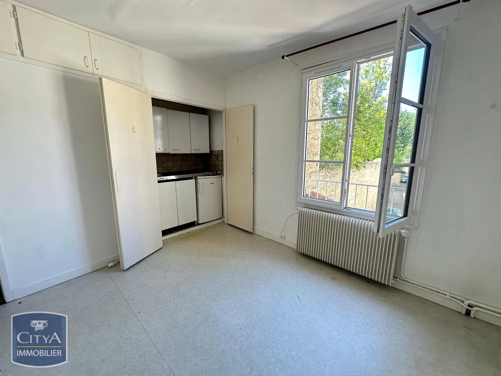 Photo 1 Appartement 1 pièce 16.36m²