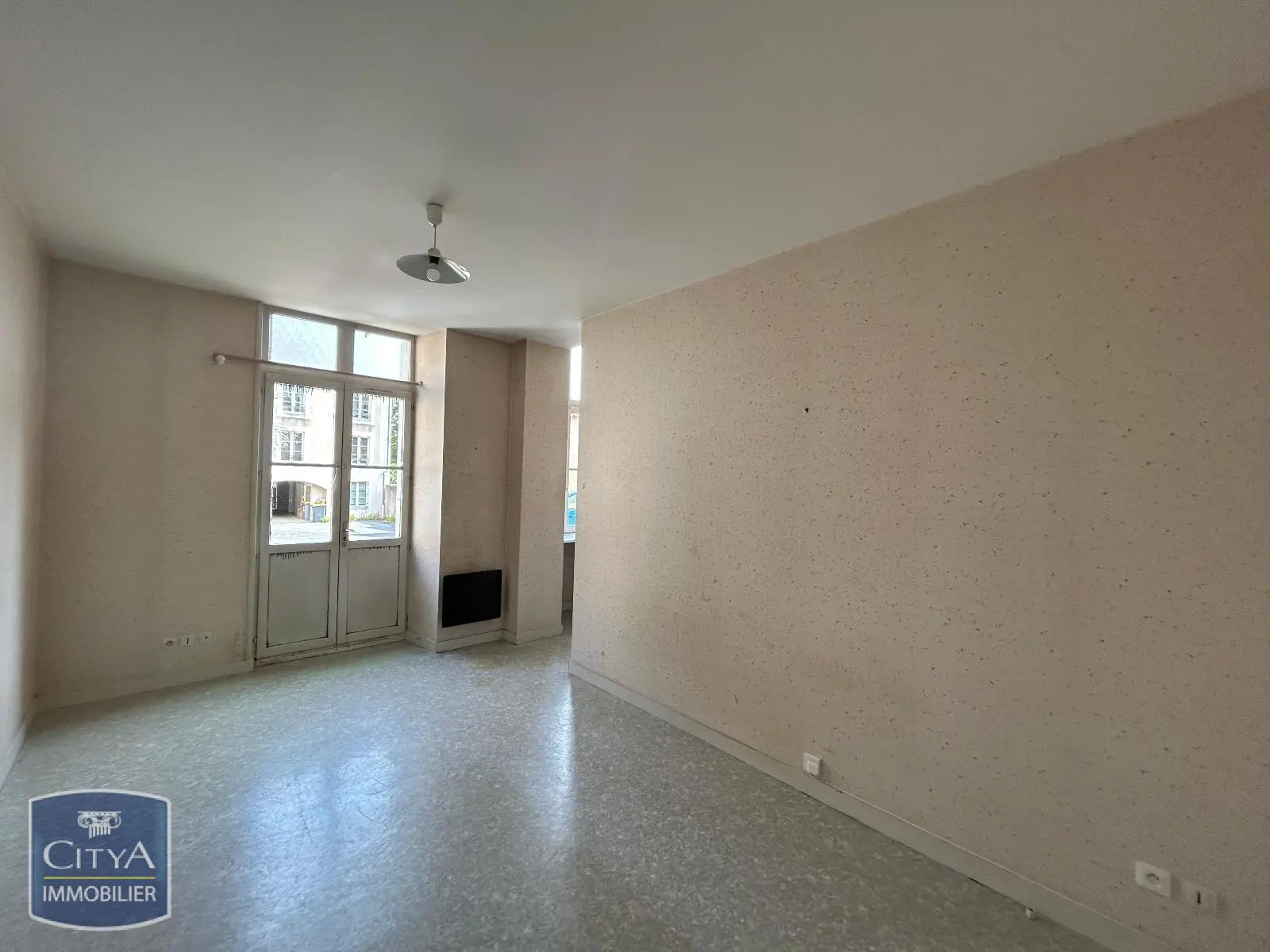 Photo 1 Appartement 1 pièce 21.72m²