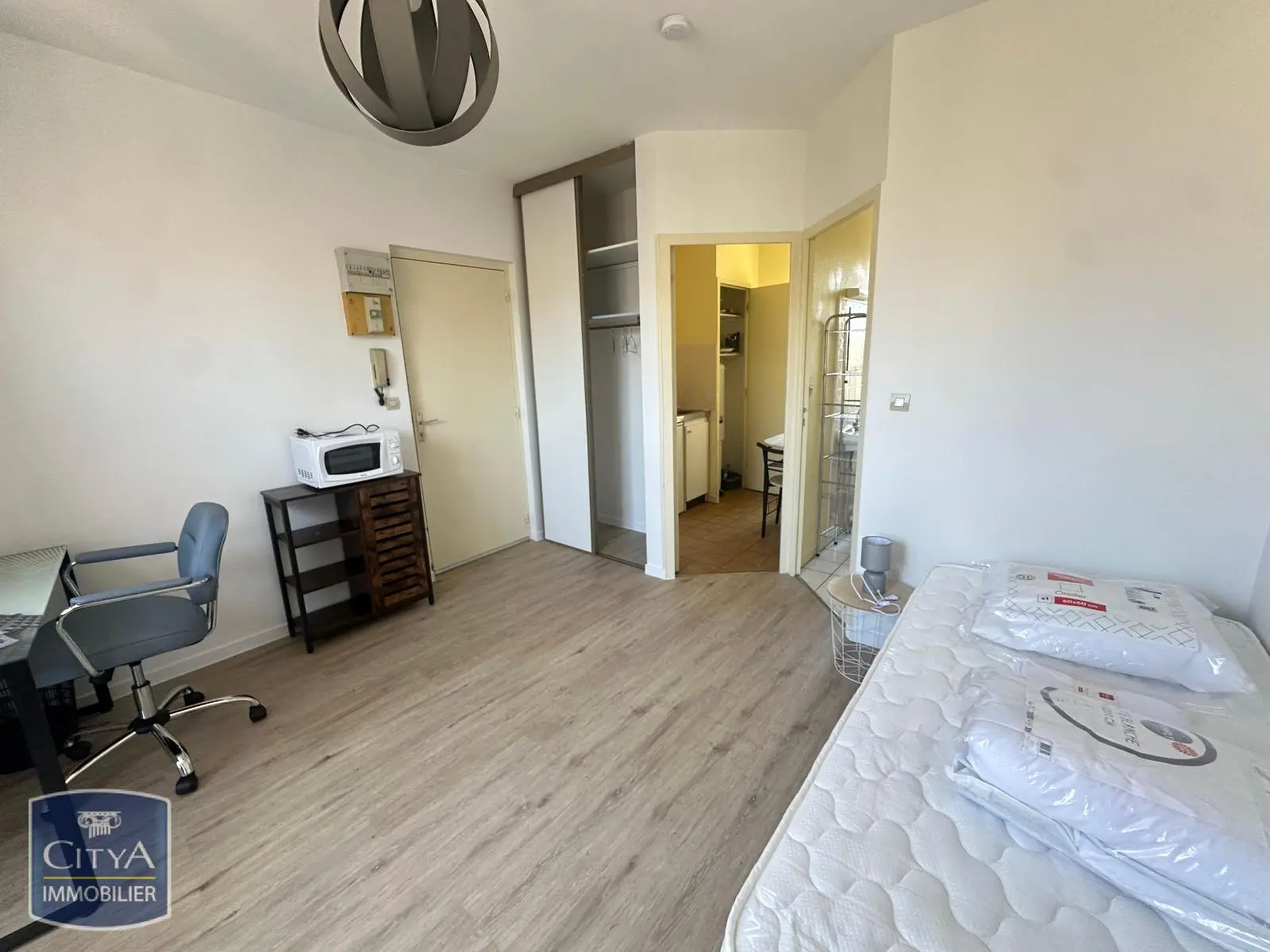 Photo 1 Appartement 1 pièce 20.5m²