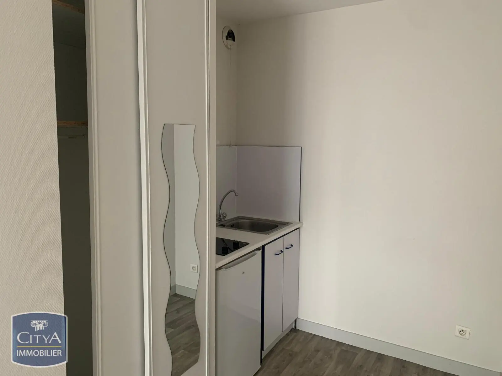 Photo 3 Appartement 1 pièce 21.8m²
