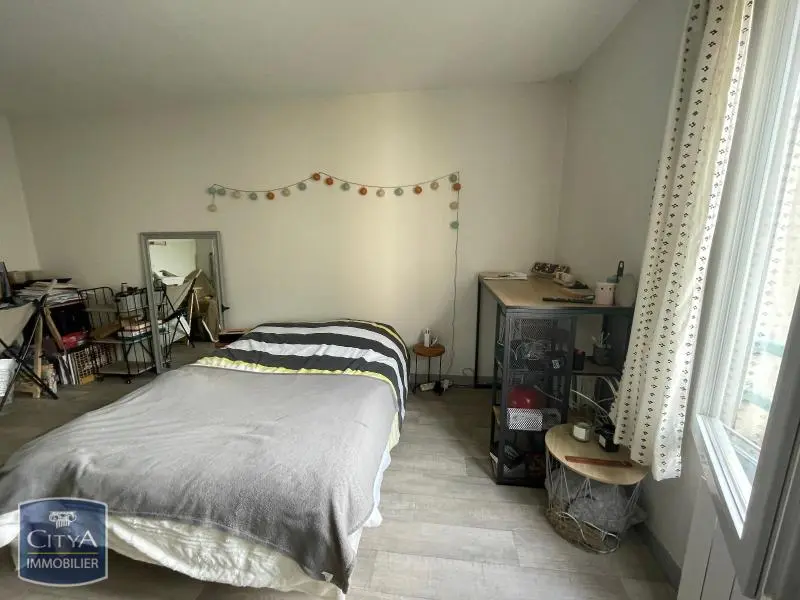 Photo 2 Appartement 1 pièce 23.49m²