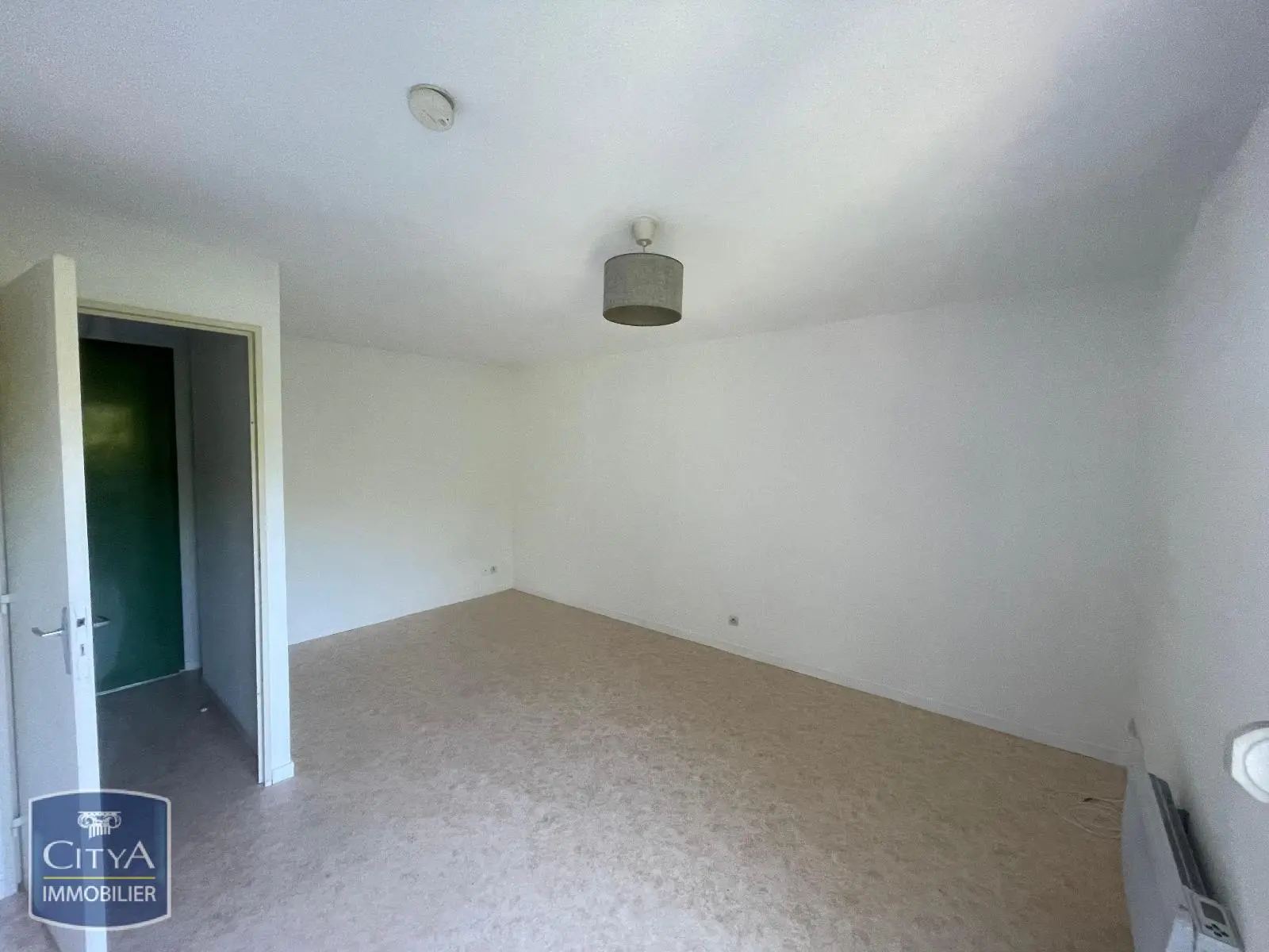 Photo 2 Appartement 1 pièce 27.32m²