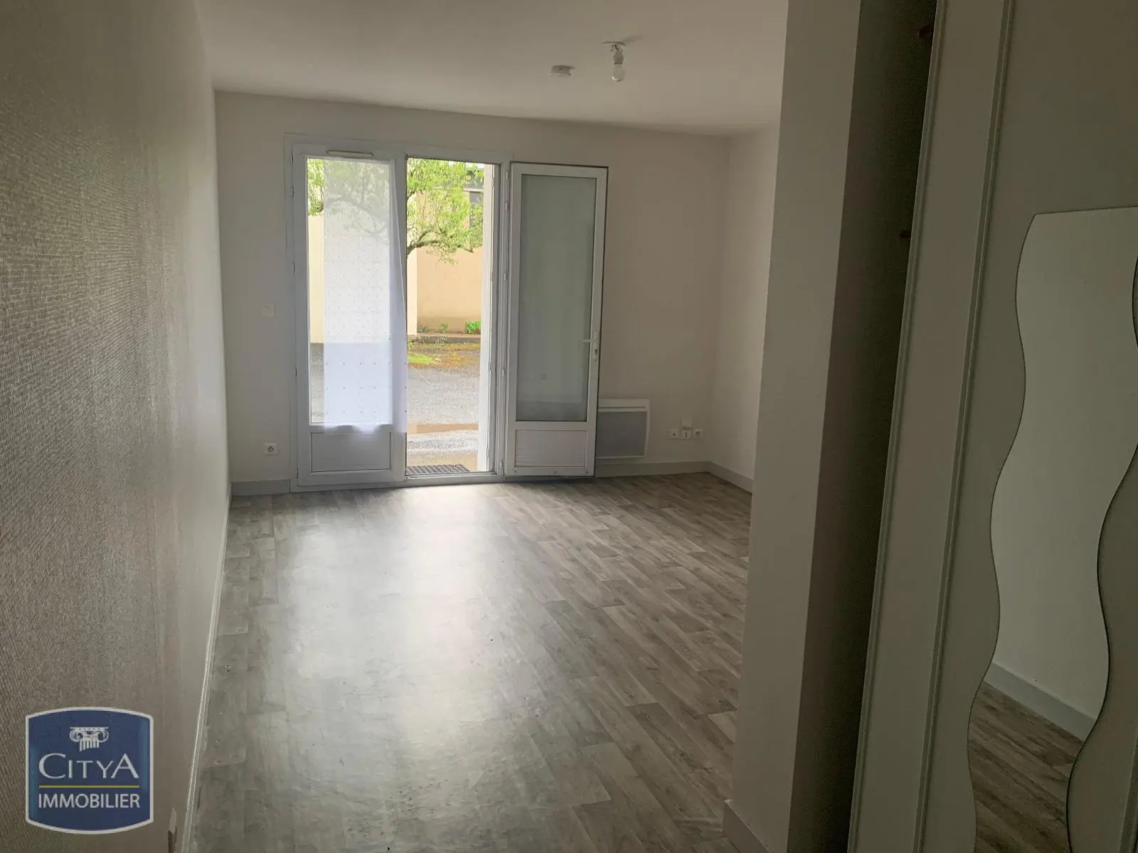 Photo 1 Appartement 1 pièce 21.8m²