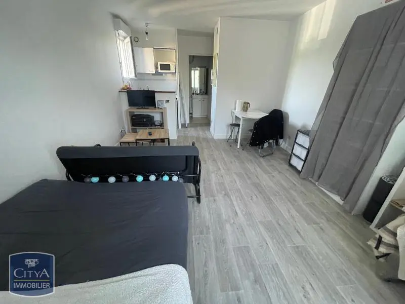 Photo 2 Appartement 1 pièce 24.82m²