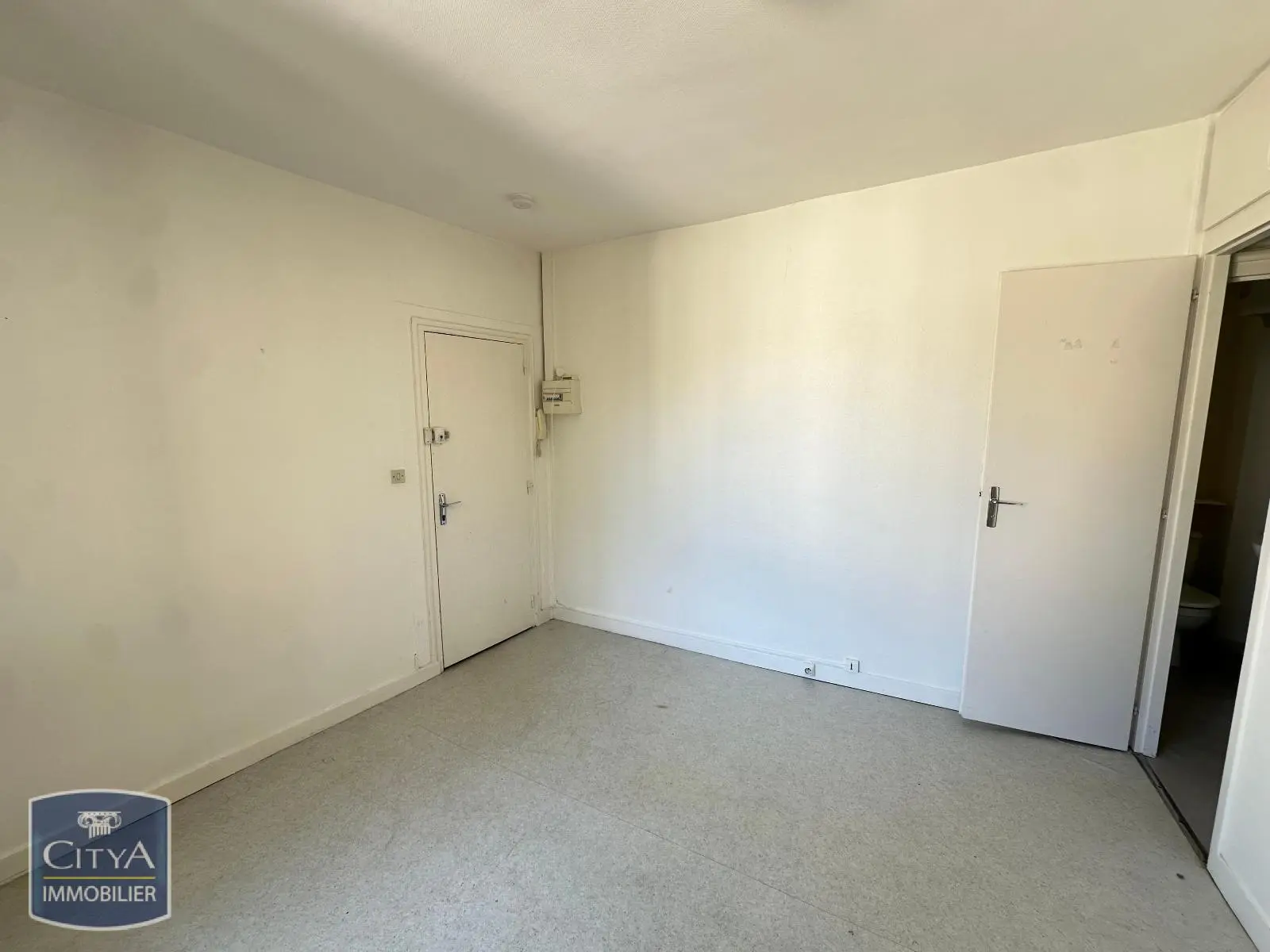 Photo 3 Appartement 1 pièce 16.36m²