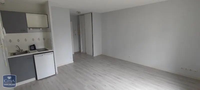 Photo 3 Appartement 1 pièce 23.69m²