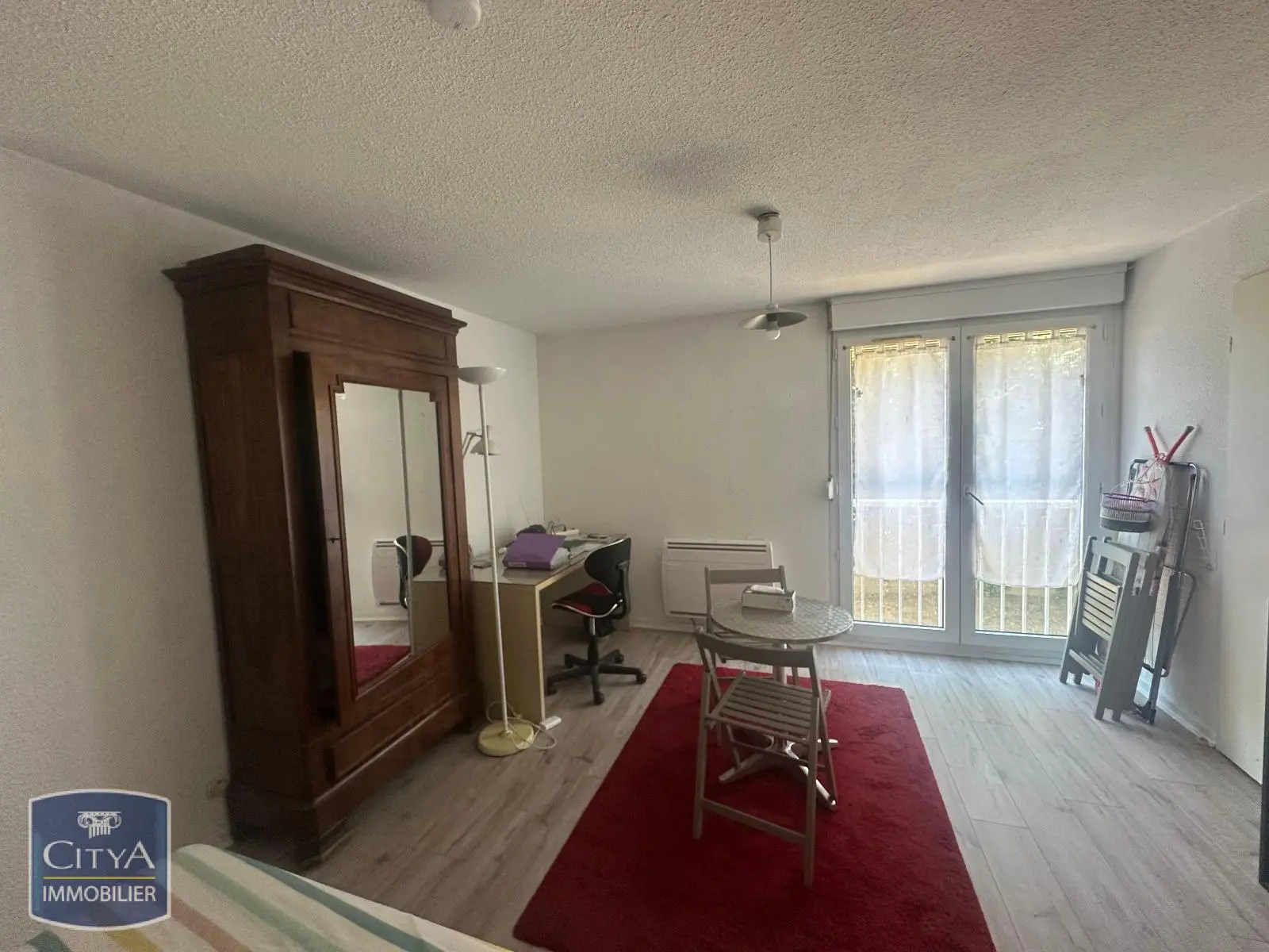 Photo 1 Appartement 1 pièce 27m²