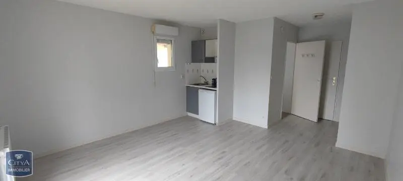 Photo 2 Appartement 1 pièce 23.69m²