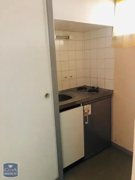 Photo 2 Appartement 1 pièce 23.67m²