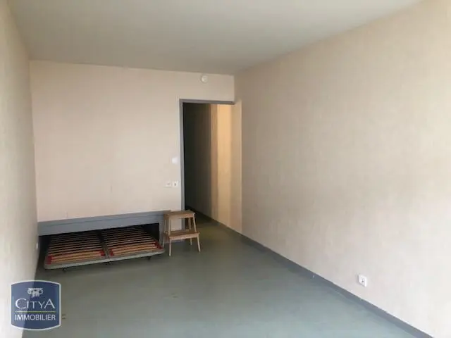 Photo 1 Appartement 1 pièce 23.67m²