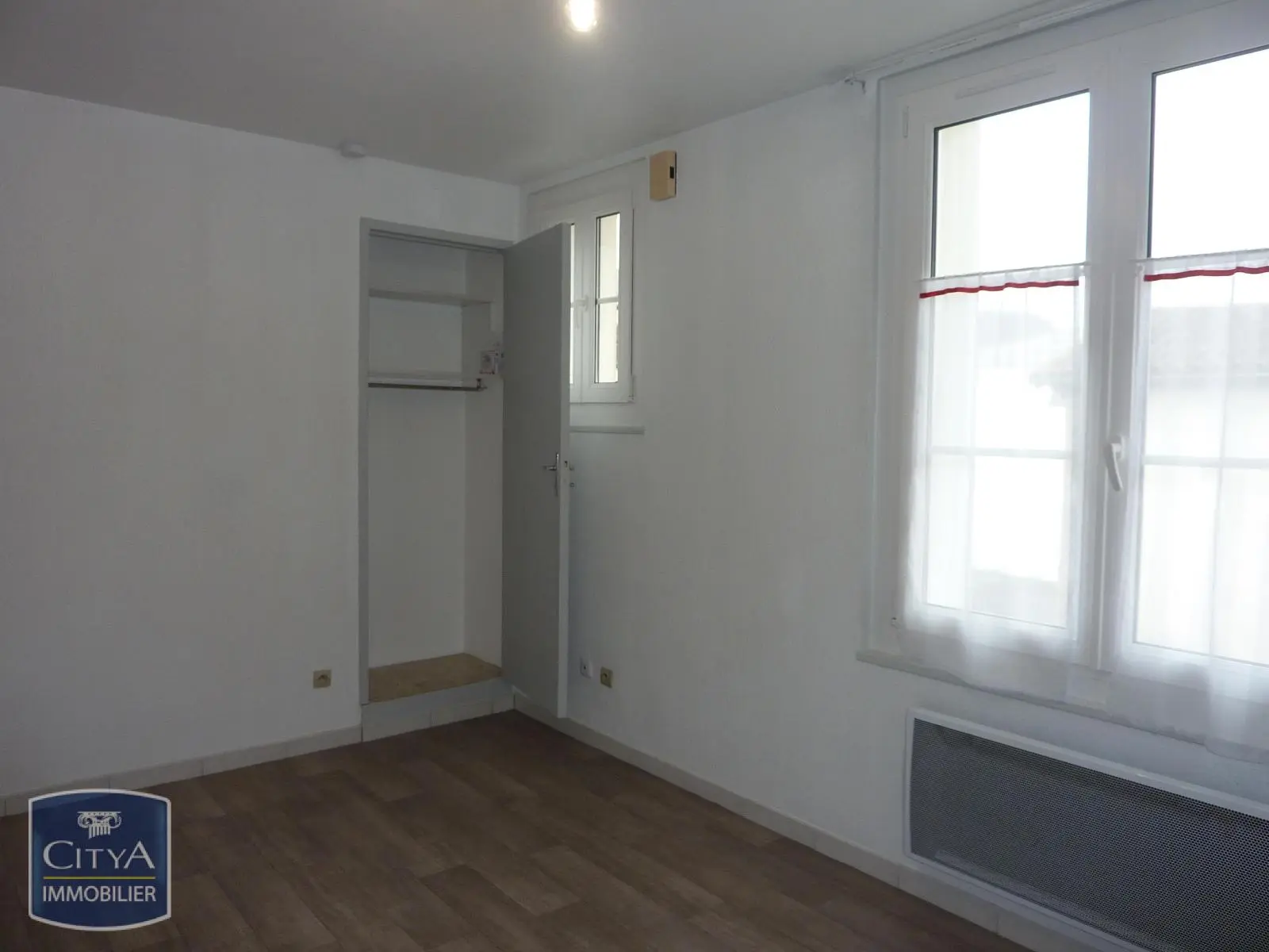 Photo 2 Appartement 1 pièce 18.27m²