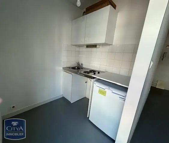 Photo 2 Appartement 1 pièce 24m²
