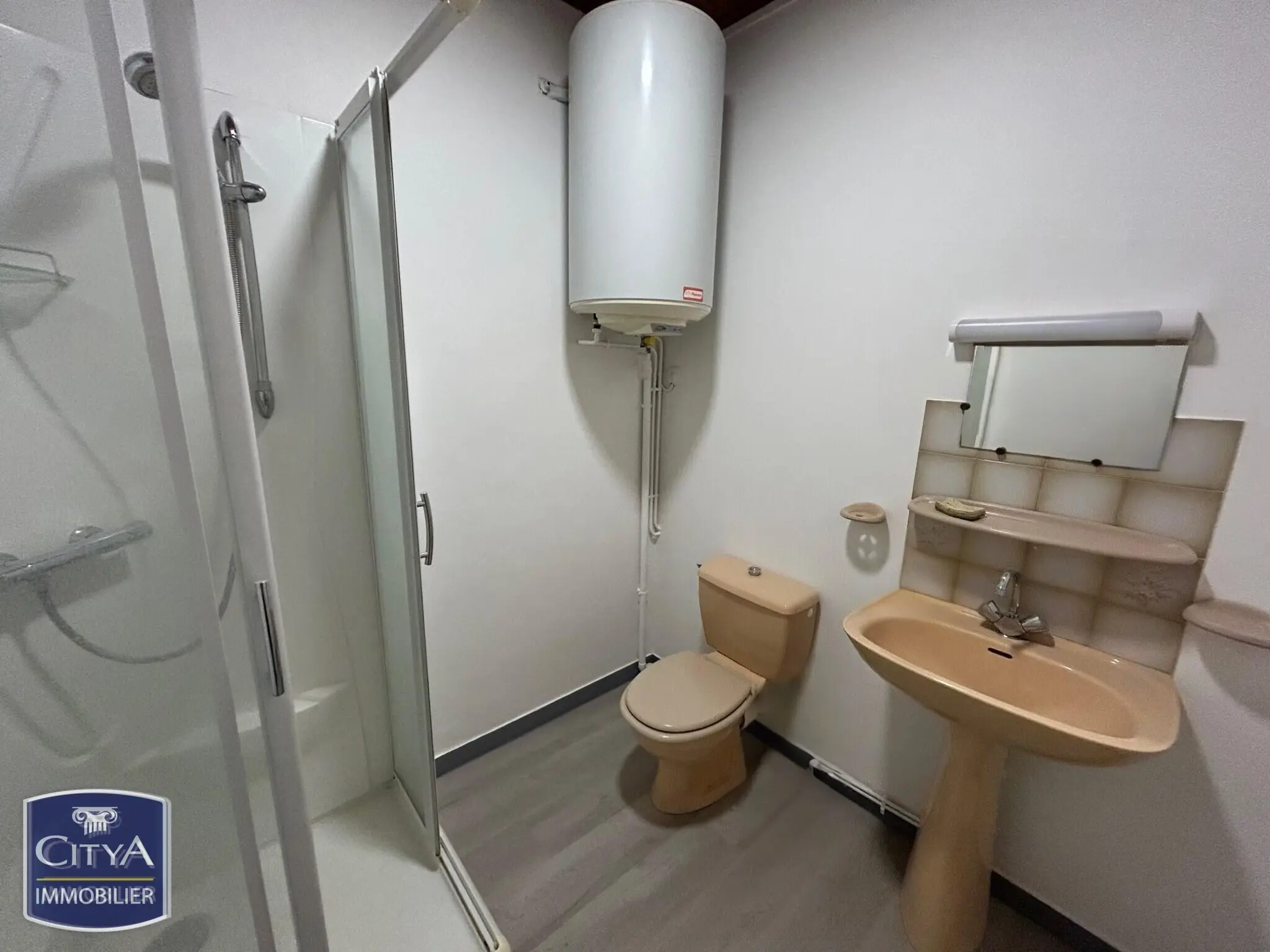 Photo 2 Appartement 1 pièce 19.56m²