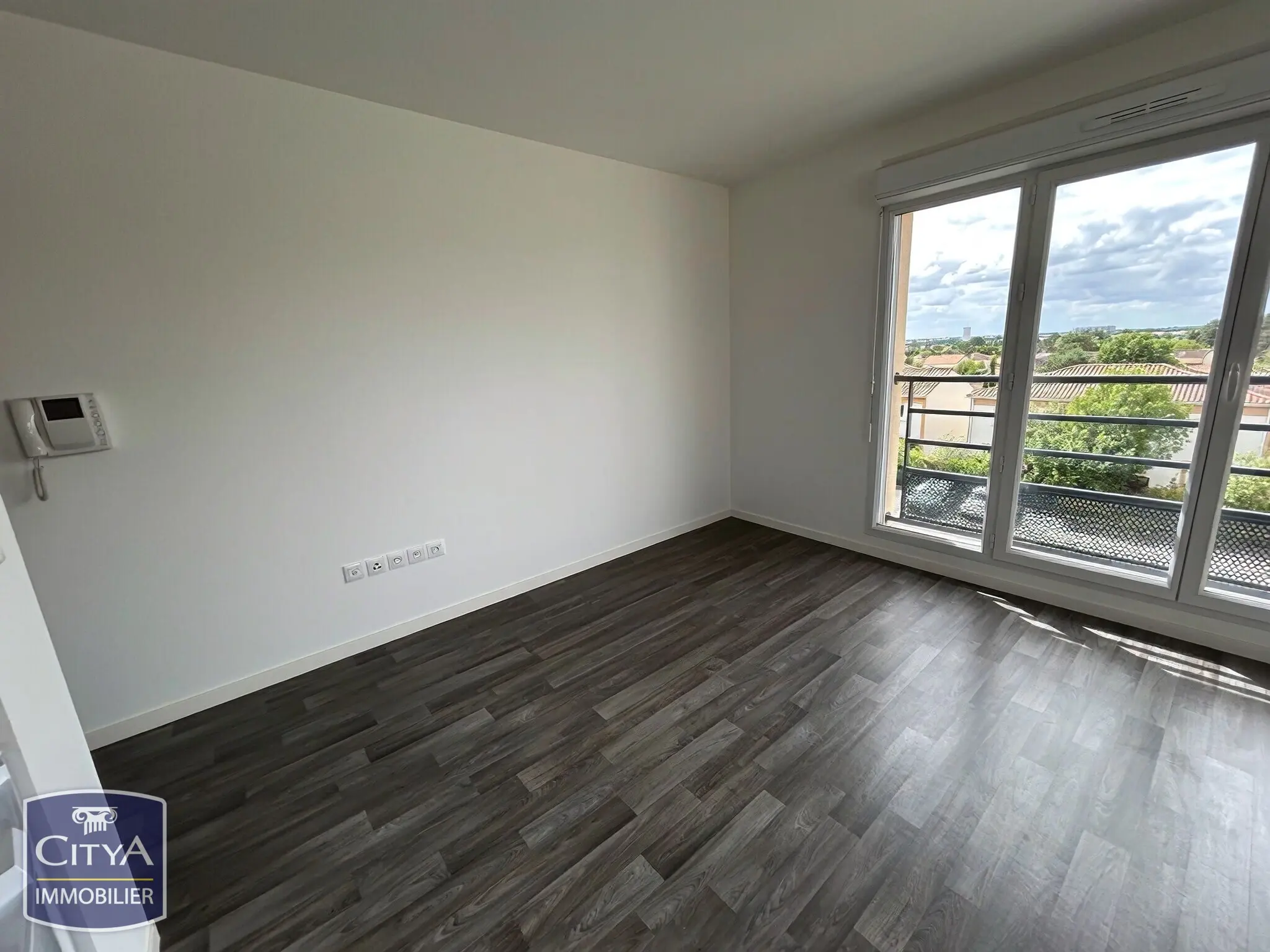 Photo 2 Appartement 1 pièce 28m²