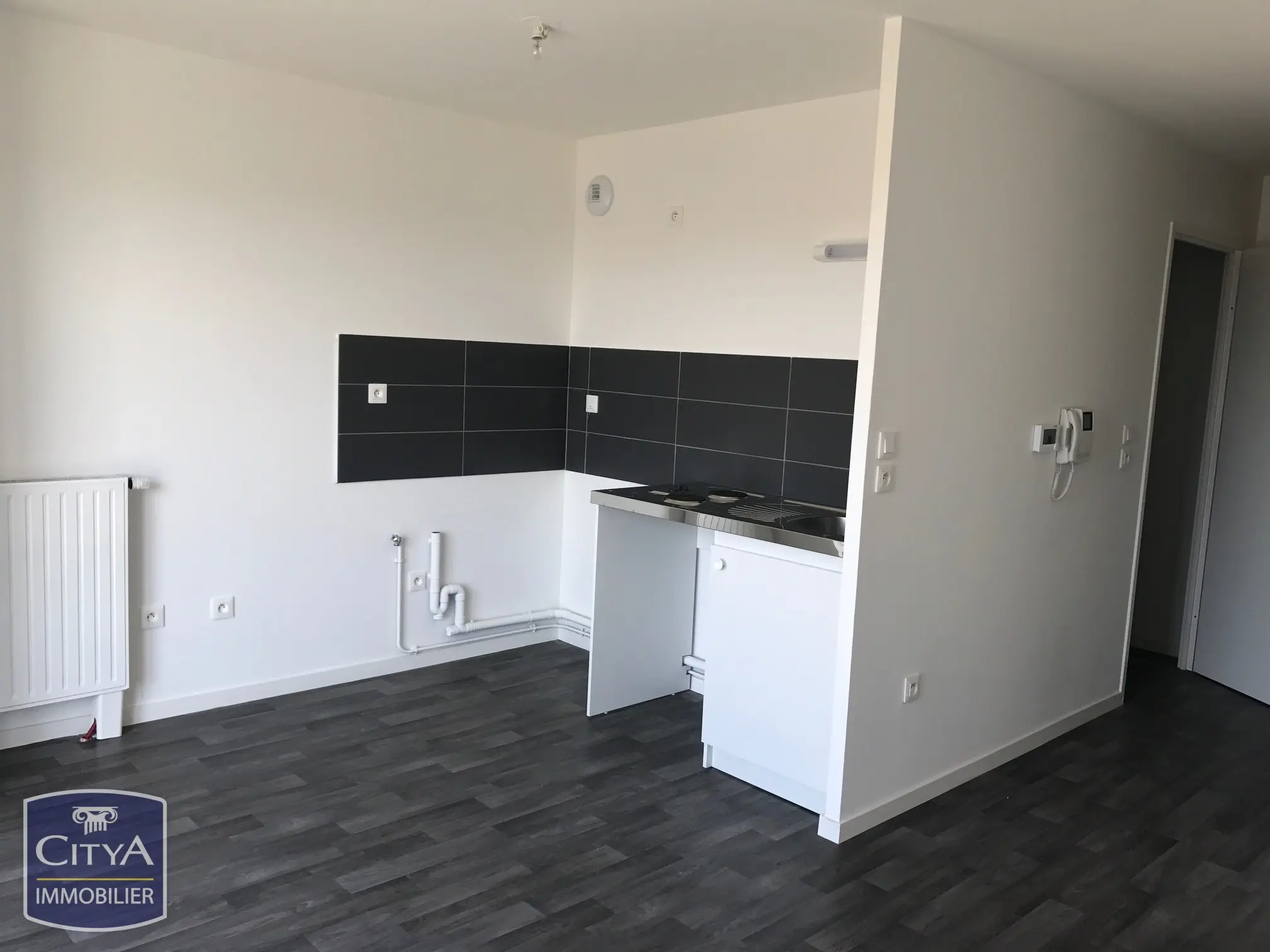Photo 2 Appartement 1 pièce 25.48m²