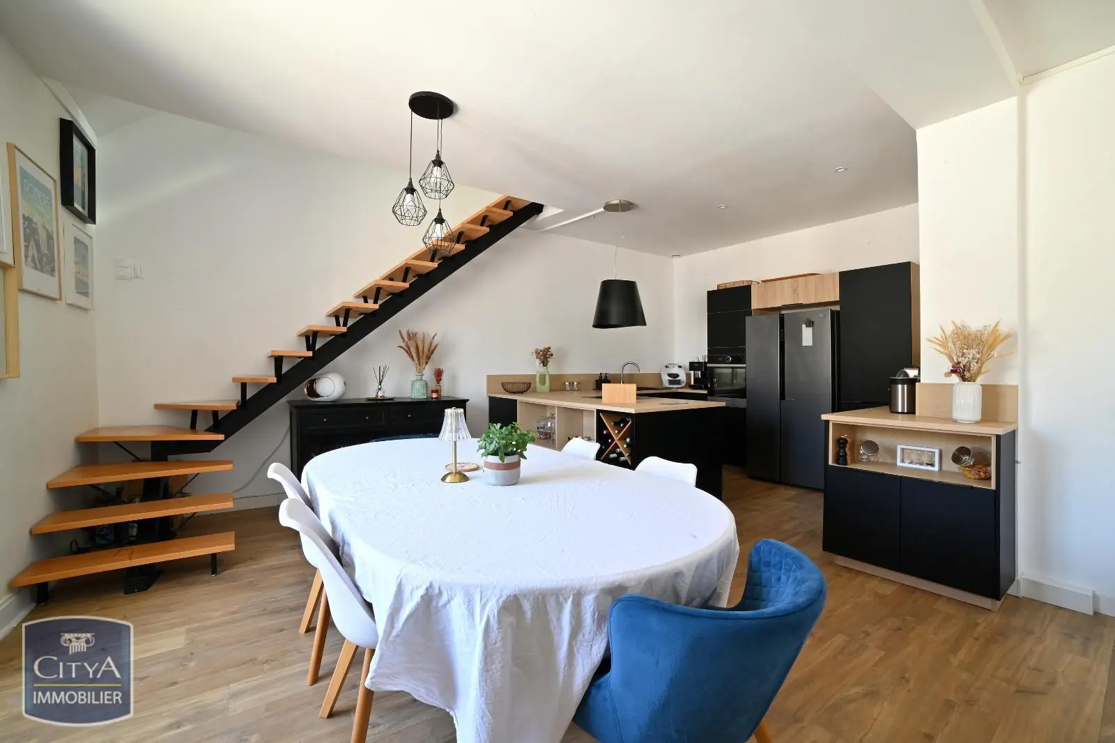 Photo 1 Appartement 4 pièces 130m²