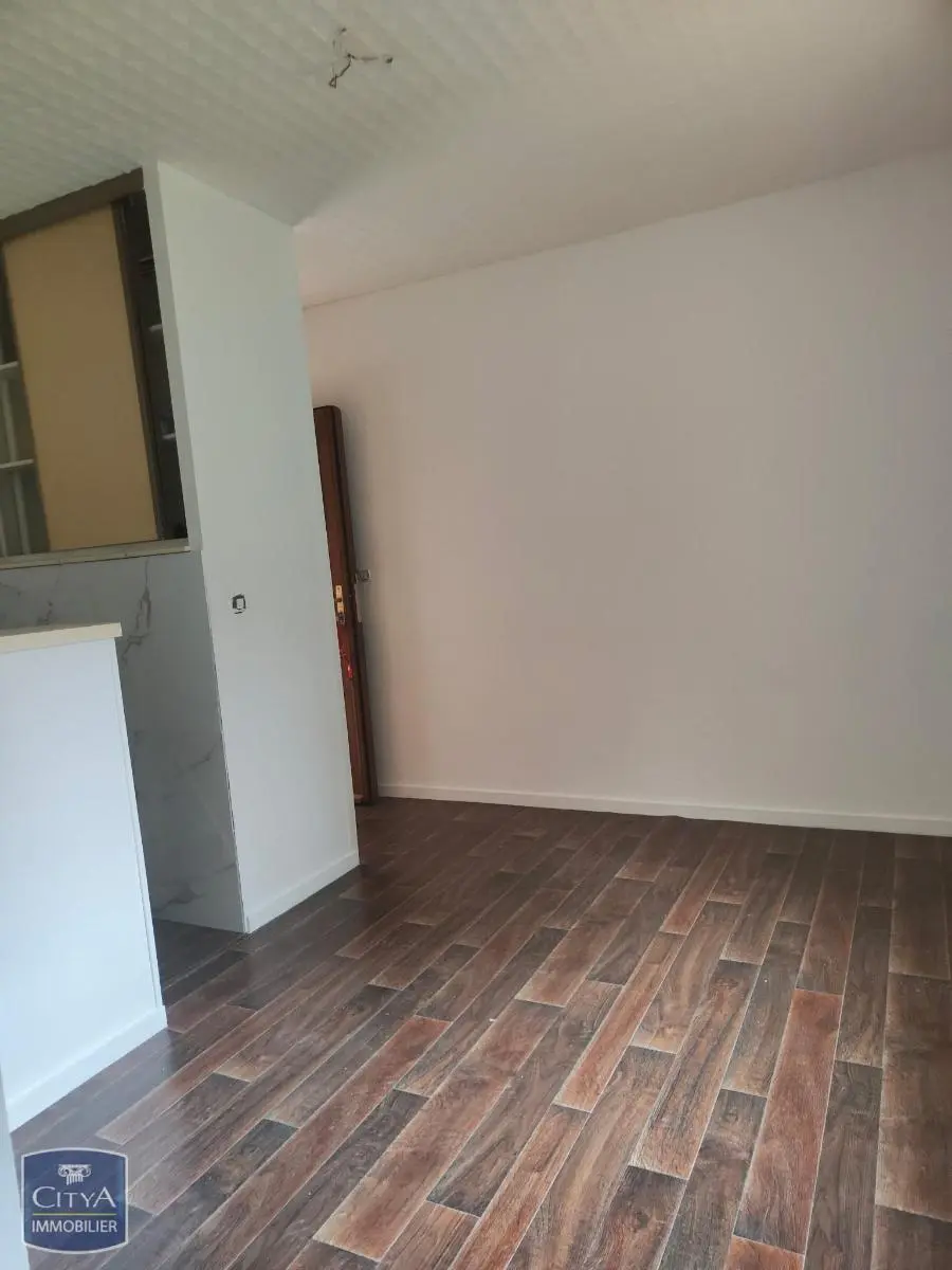 Photo 2 Appartement 1 pièce 23.24m²