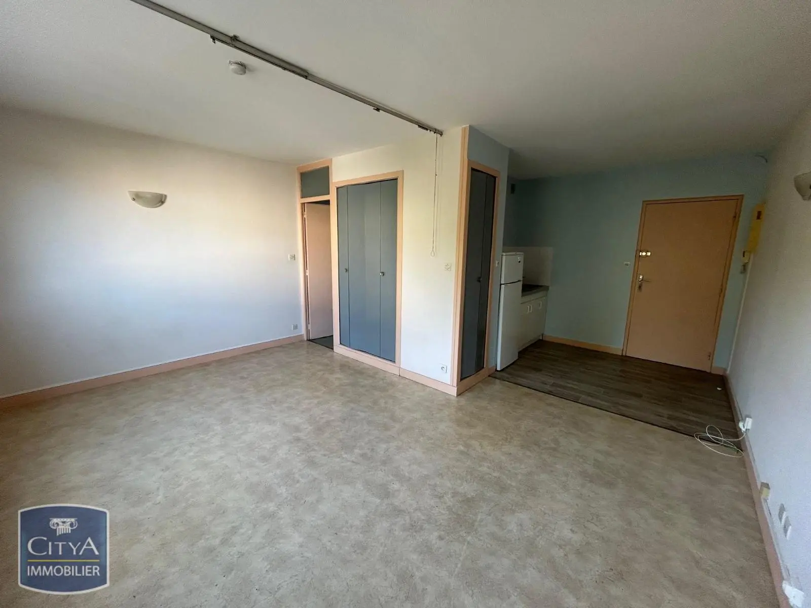 Photo 1 Appartement 1 pièce 27.87m²