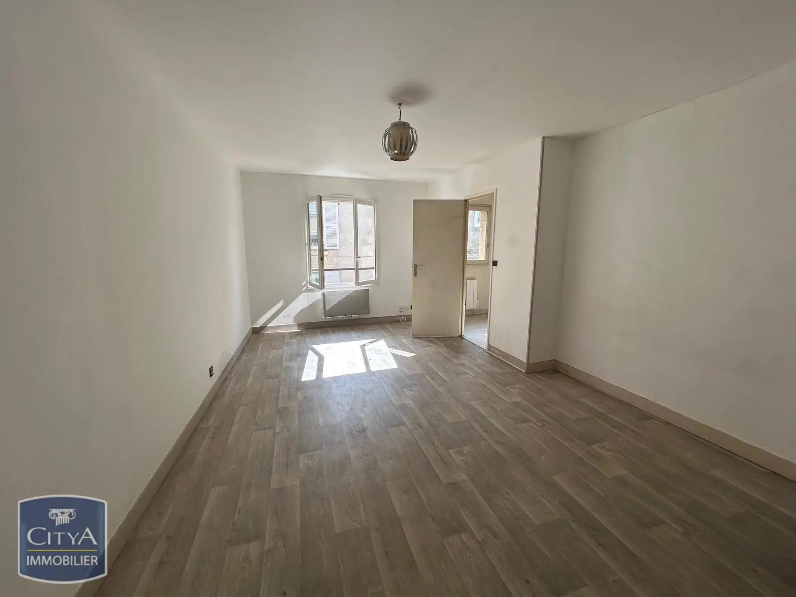 Photo 1 Appartement 1 pièce 31.4m²