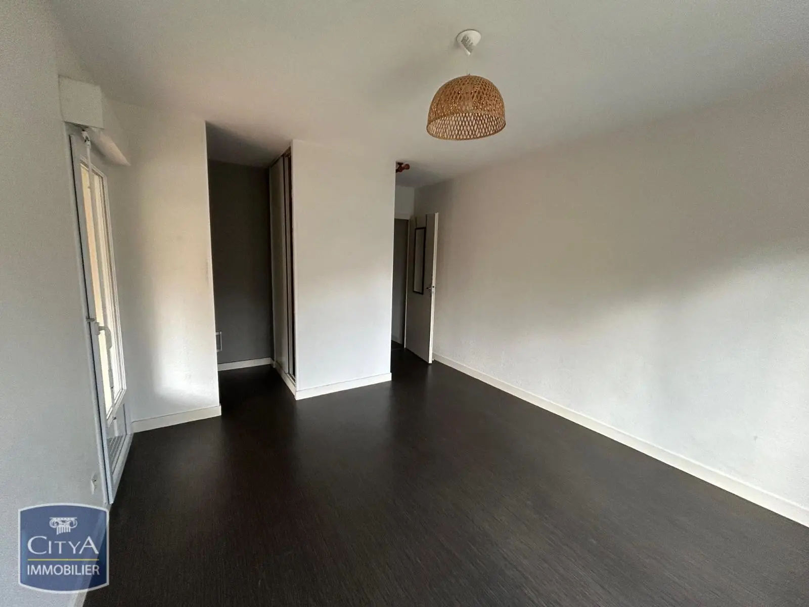 Photo 2 Appartement 1 pièce 21.11m²