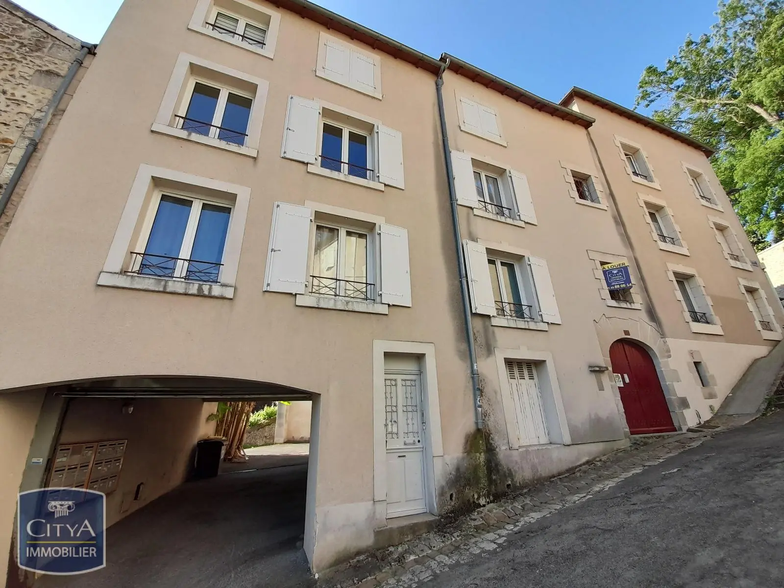 Photo 2 Appartement 1 pièce 24.4m²