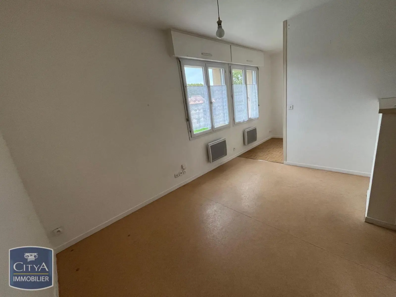 Photo 2 Appartement 1 pièce 23.57m²